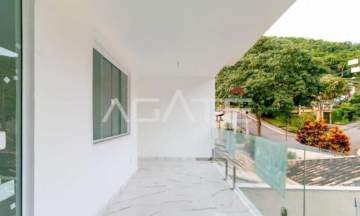 Agatê Imóveis vende ótima casa duplex de 1ª locação com 130m² por R$ 970 mil reais - Piratininga -Niterói. - HTCA40198