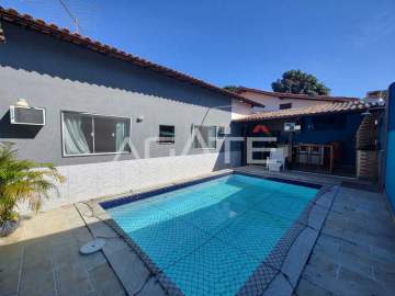 Agatê Imóveis vende linda casa linear com 100 m² por R$ 680 mil reais - Itaipu -Niterói. - HTCA20056
