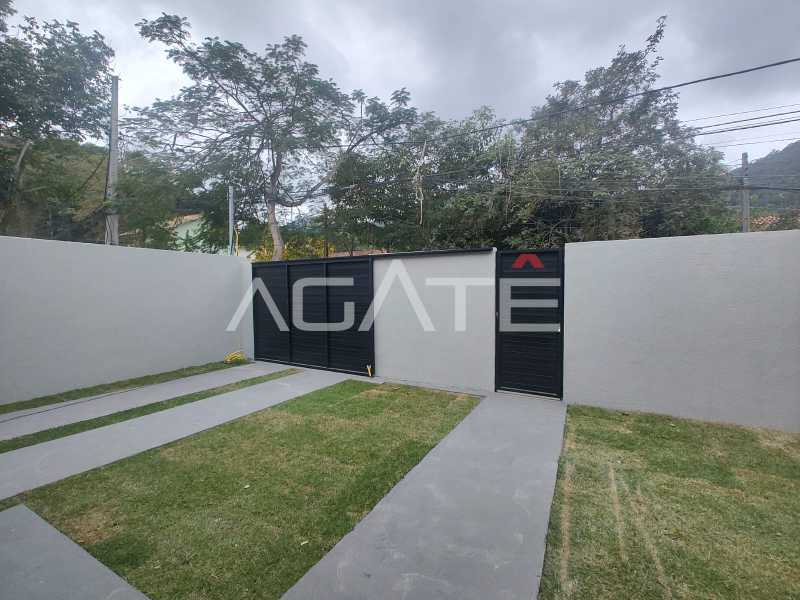 Casa linear 3 qtos  - 37