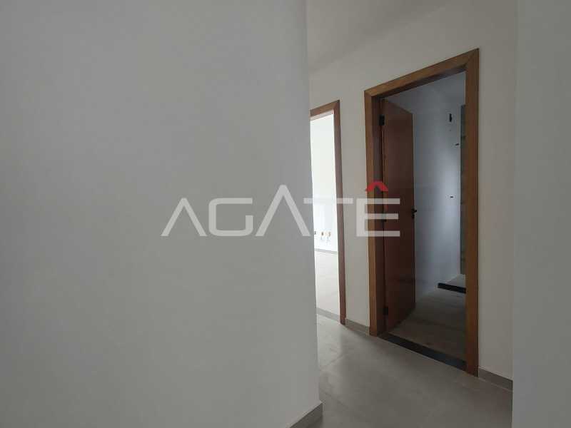 Casa linear 3 qtos  - 12