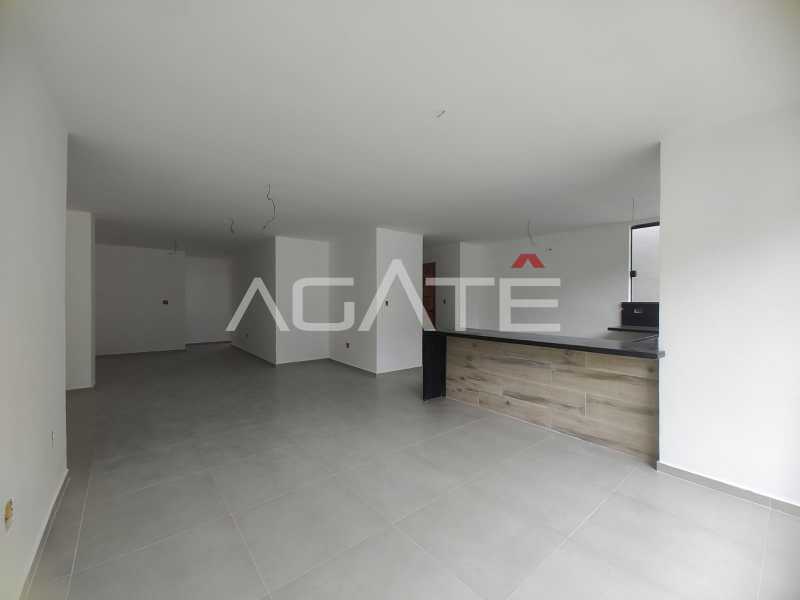 Casa linear 3 qtos  - 4