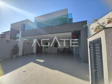 Casa 4 qtos Itaipu - 1
