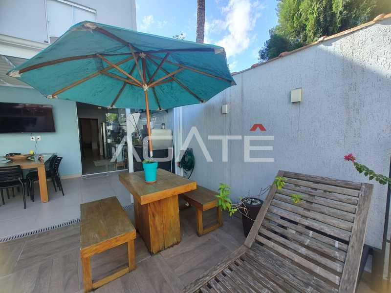 Casa 4 qts Condomínio  - 23