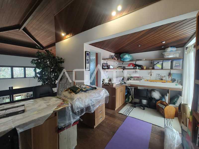 Conheça Casa 4 qtos Condomínio do imóvel - Agatê Imóveis vende maravilhosa casa alto padrão em condomínio fechado por R$ 3.150.000 Itaipu/Niterói/RJ - HTCN40135 - 46 Casa 4 qtos Condomínio - 46