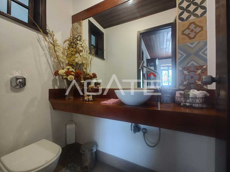 Conheça Casa 4 qtos Condomínio do imóvel - Agatê Imóveis vende maravilhosa casa alto padrão em condomínio fechado por R$ 3.150.000 Itaipu/Niterói/RJ - HTCN40135 - 28 Casa 4 qtos Condomínio - 28