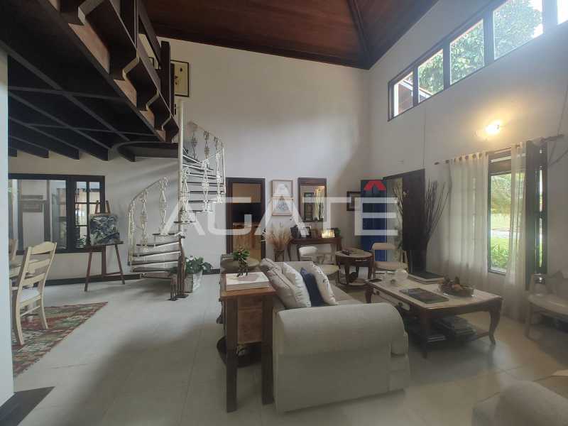 Conheça Casa 4 qtos Condomínio do imóvel - Agatê Imóveis vende maravilhosa casa alto padrão em condomínio fechado por R$ 3.150.000 Itaipu/Niterói/RJ - HTCN40135 - 13 Casa 4 qtos Condomínio - 13