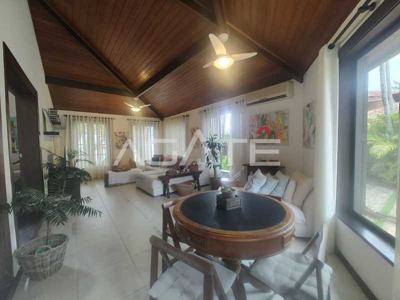 Conheça Casa 4 qtos Condomínio do imóvel - Agatê Imóveis vende maravilhosa casa alto padrão em condomínio fechado por R$ 3.150.000 Itaipu/Niterói/RJ - HTCN40135 - 12 Casa 4 qtos Condomínio - 12