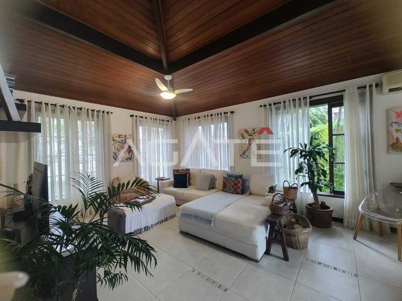 Conheça Casa 4 qtos Condomínio do imóvel - Agatê Imóveis vende maravilhosa casa alto padrão em condomínio fechado por R$ 3.150.000 Itaipu/Niterói/RJ - HTCN40135 - 8 Casa 4 qtos Condomínio - 8