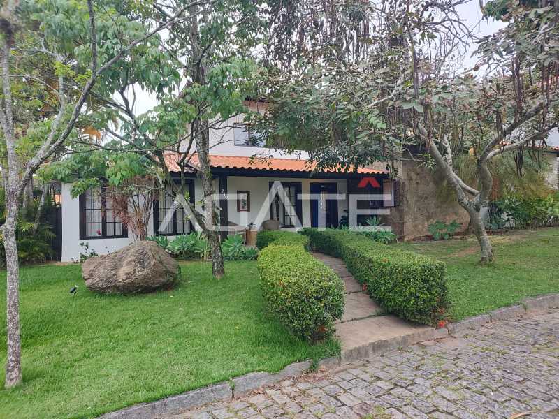 Conheça Casa 4 qtos Condomínio do imóvel - Agatê Imóveis vende maravilhosa casa alto padrão em condomínio fechado por R$ 3.150.000 Itaipu/Niterói/RJ - HTCN40135 - 2 Casa 4 qtos Condomínio - 2