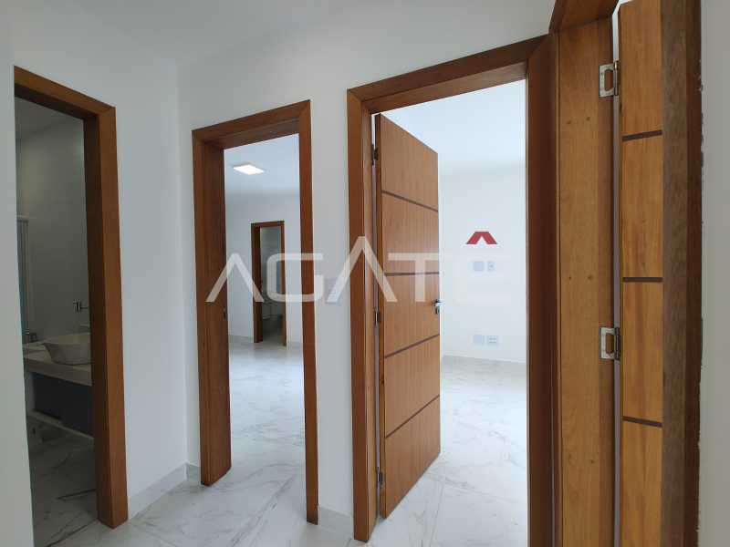 Agatê Imóveis vende linda casa linear com 82m² - Barravento - Piratininga - Niterói - RJ por R$ 1.100.000,00 - HTCA30438