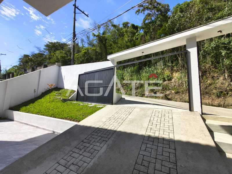 Casa 3 qtos Itaipu 39. - 42