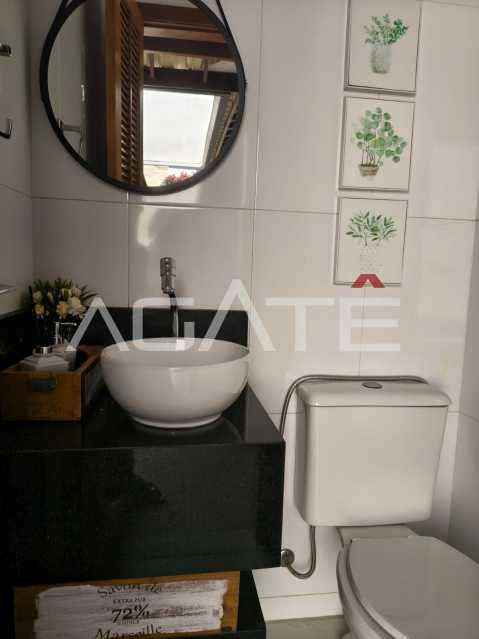 Agatê Imóveis vende maravilhosa casa duplex com 207m² - Campo Belo - Itaipu - Niterói/RJ por R$ 2.100.000,00 - HTCA40222