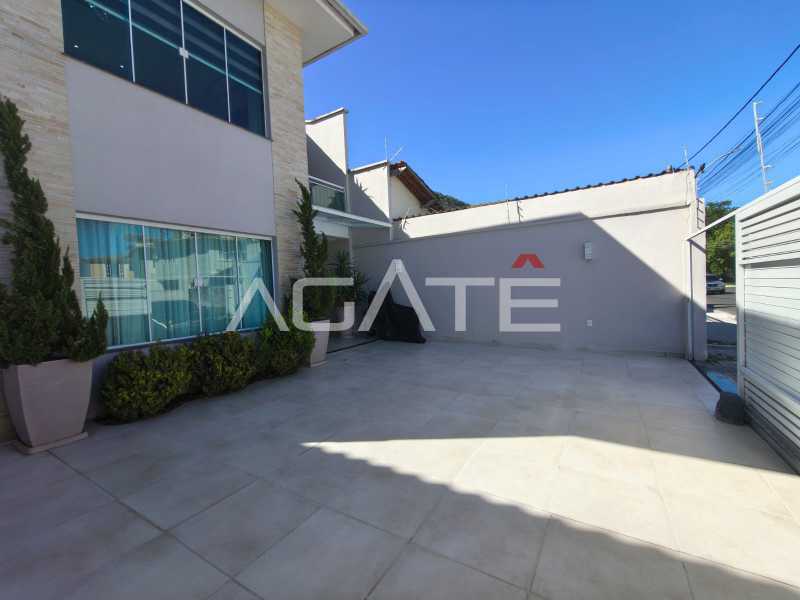 Agatê Imóveis vende maravilhosa casa duplex com 207m² - Campo Belo - Itaipu - Niterói/RJ por R$ 2.100.000,00 - HTCA40222