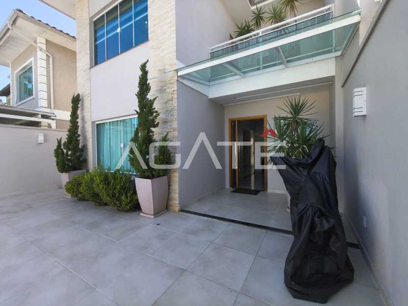 Agatê Imóveis vende maravilhosa casa duplex com 207m² - Campo Belo - Itaipu - Niterói/RJ por R$ 2.100.000,00 - HTCA40222