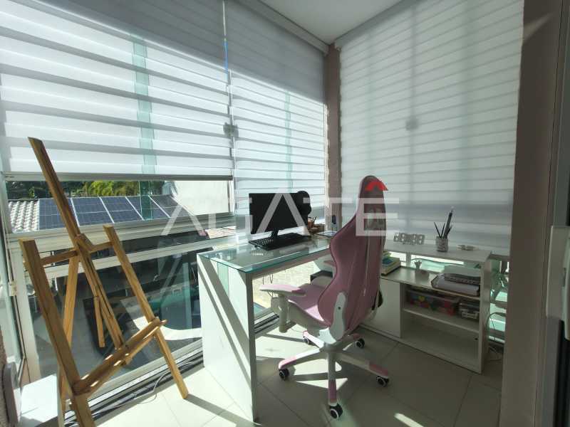 Agatê Imóveis vende maravilhosa casa duplex com 207m² - Campo Belo - Itaipu - Niterói/RJ por R$ 2.100.000,00 - HTCA40222