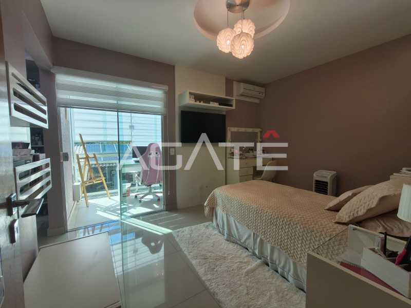 Agatê Imóveis vende maravilhosa casa duplex com 207m² - Campo Belo - Itaipu - Niterói/RJ por R$ 2.100.000,00 - HTCA40222