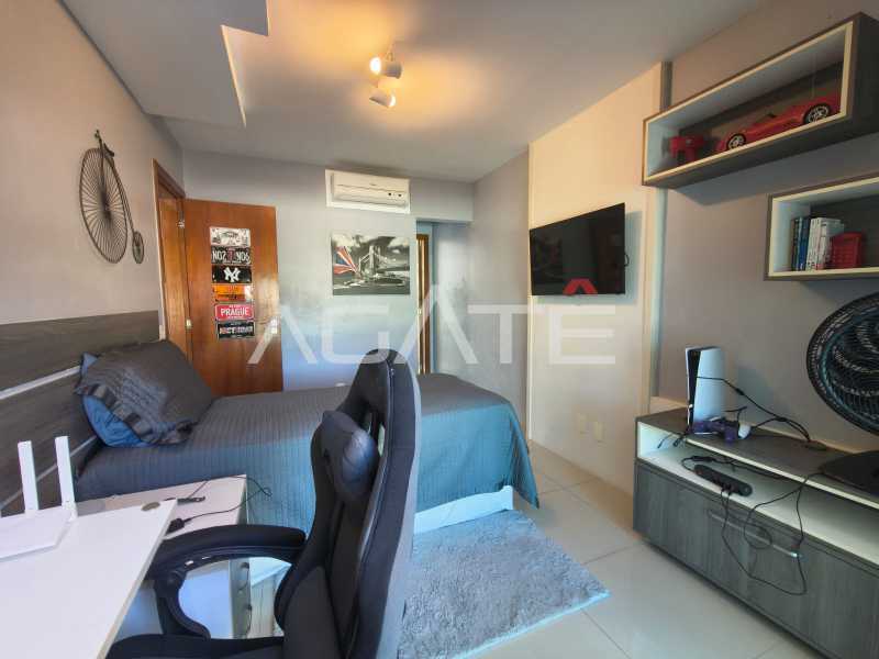 Agatê Imóveis vende maravilhosa casa duplex com 207m² - Campo Belo - Itaipu - Niterói/RJ por R$ 2.100.000,00 - HTCA40222