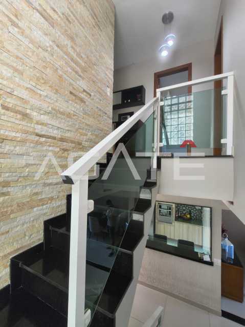 Agatê Imóveis vende maravilhosa casa duplex com 207m² - Campo Belo - Itaipu - Niterói/RJ por R$ 2.100.000,00 - HTCA40222