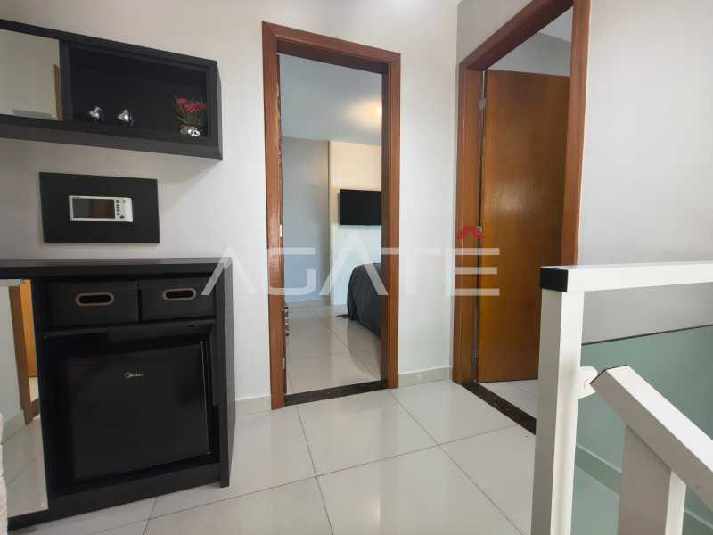 Agatê Imóveis vende maravilhosa casa duplex com 207m² - Campo Belo - Itaipu - Niterói/RJ por R$ 2.100.000,00 - HTCA40222