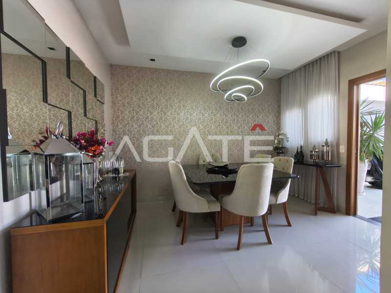 Agatê Imóveis vende maravilhosa casa duplex com 207m² - Campo Belo - Itaipu - Niterói/RJ por R$ 2.100.000,00 - HTCA40222