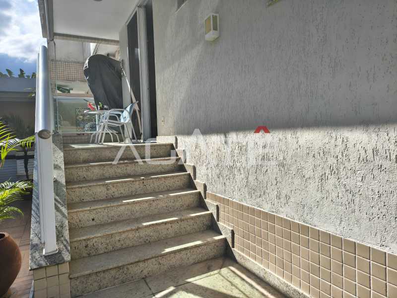 Condomínio Atlântis - Agatê Imóveis vende Lindo Apartamento Garden de 104 m² por R$1.250.000,00 - Itaipu - Niterói - RJ. - HTAP30065