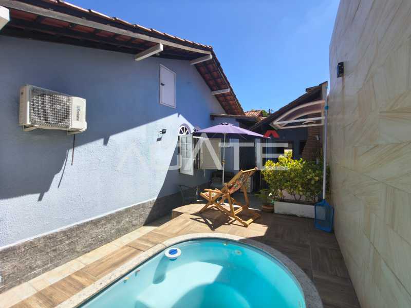 Agatê Imóveis vende linda casa linear com 80m² - Itaipu - Niterói/RJ por R$ 699.000,00 - HTCA30445