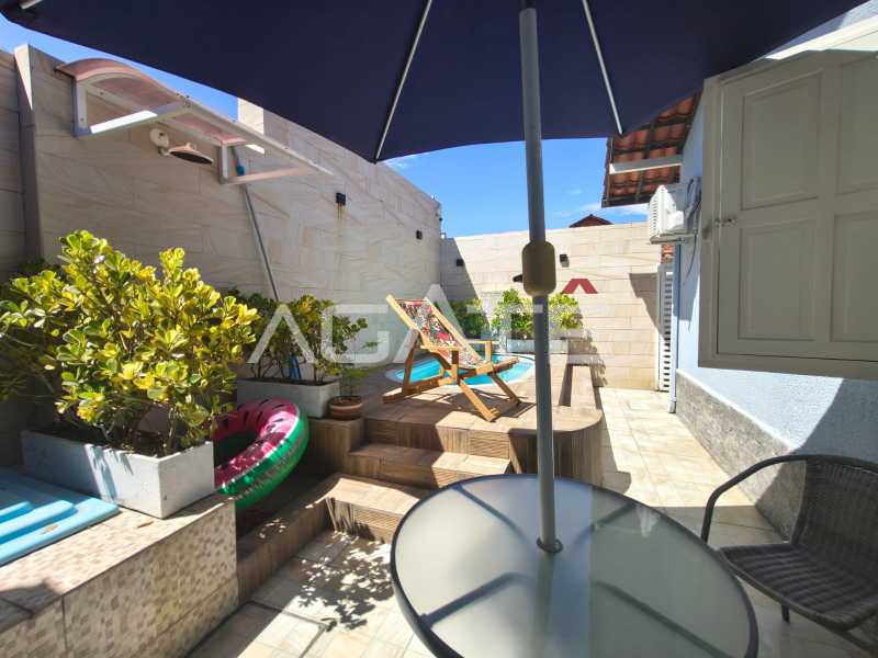 Agatê Imóveis vende linda casa linear com 80m² - Itaipu - Niterói/RJ por R$ 699.000,00 - HTCA30445