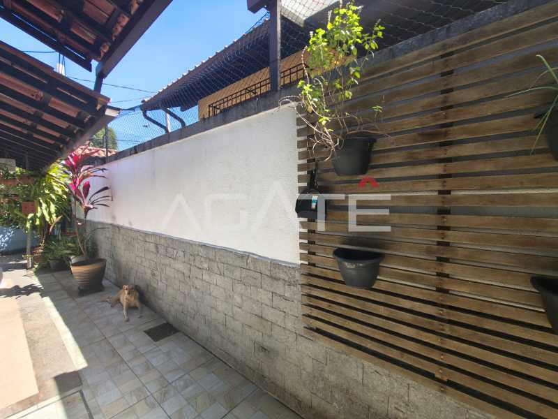 Agatê Imóveis vende linda casa linear com 80m² - Itaipu - Niterói/RJ por R$ 699.000,00 - HTCA30445