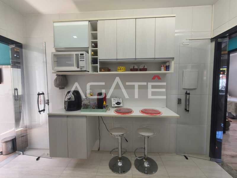 Agatê Imóveis vende linda casa linear com 80m² - Itaipu - Niterói/RJ por R$ 699.000,00 - HTCA30445