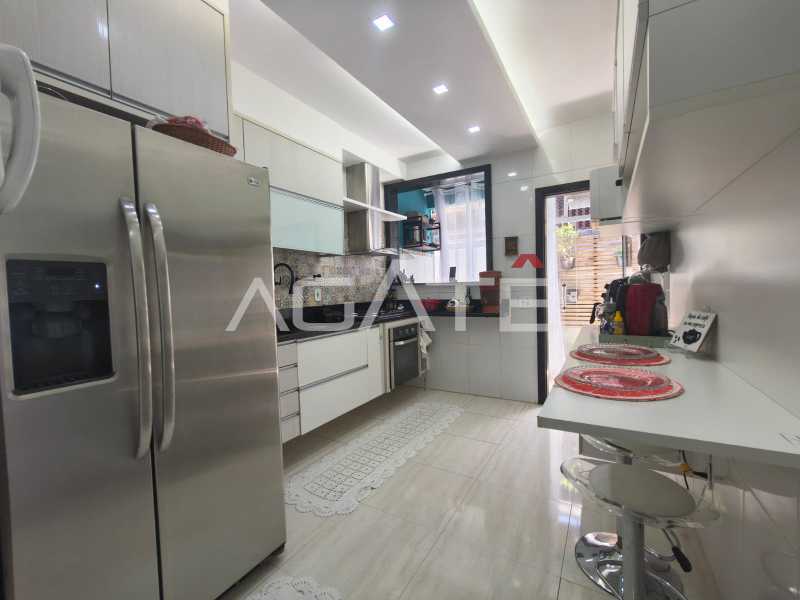 Agatê Imóveis vende linda casa linear com 80m² - Itaipu - Niterói/RJ por R$ 699.000,00 - HTCA30445