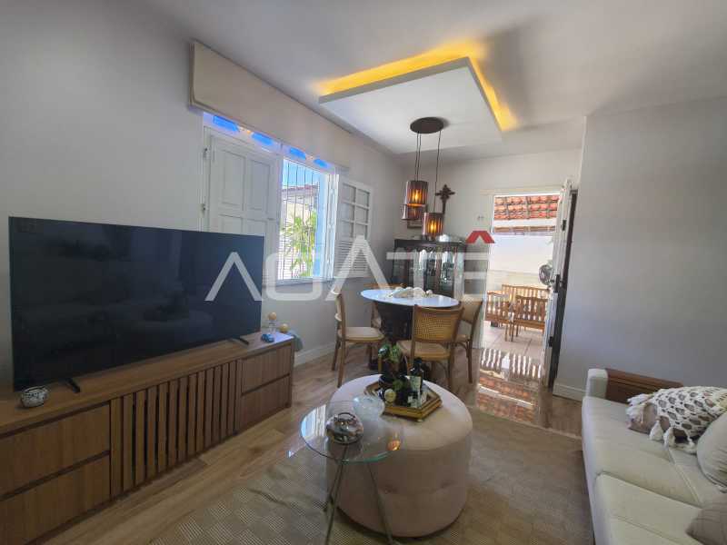 Agatê Imóveis vende linda casa linear com 80m² - Itaipu - Niterói/RJ por R$ 699.000,00 - HTCA30445