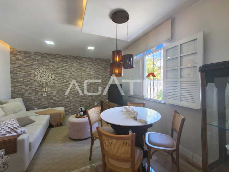Agatê Imóveis vende linda casa linear com 80m² - Itaipu - Niterói/RJ por R$ 699.000,00 - HTCA30445