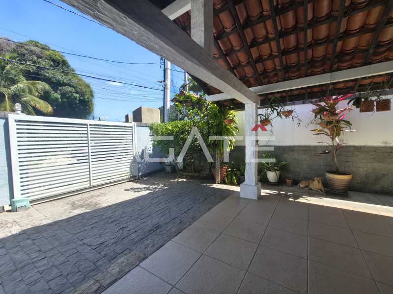 Agatê Imóveis vende linda casa linear com 80m² - Itaipu - Niterói/RJ por R$ 699.000,00 - HTCA30445