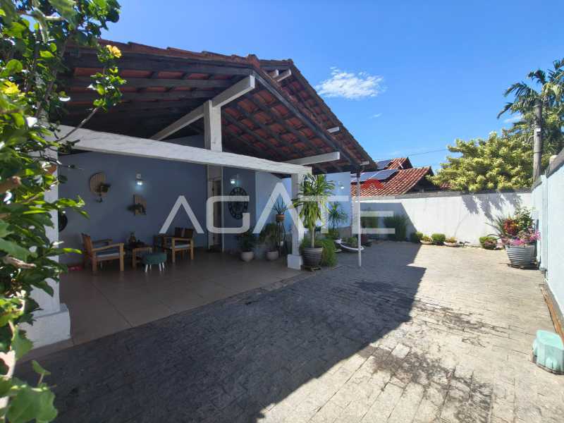 Agatê Imóveis vende linda casa linear com 80m² - Itaipu - Niterói/RJ por R$ 699.000,00 - HTCA30445