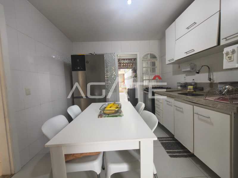 Agatê Imóveis vende ótima casa linear com 90m² - Itaipu - Niterói/RJ por R$ 580.000,00 - HTCA20057