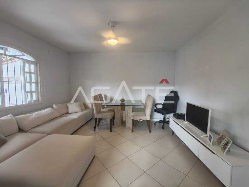 Agatê Imóveis vende ótima casa linear com 90m² - Itaipu - Niterói/RJ por R$ 580.000,00 - HTCA20057