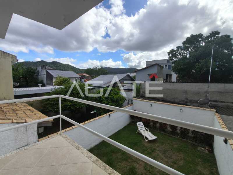 Agatê Imóveis vende Casa Padrão de 120 m² Itaipu - Niterói/RJ por 750 mil reais. - HTCA30446