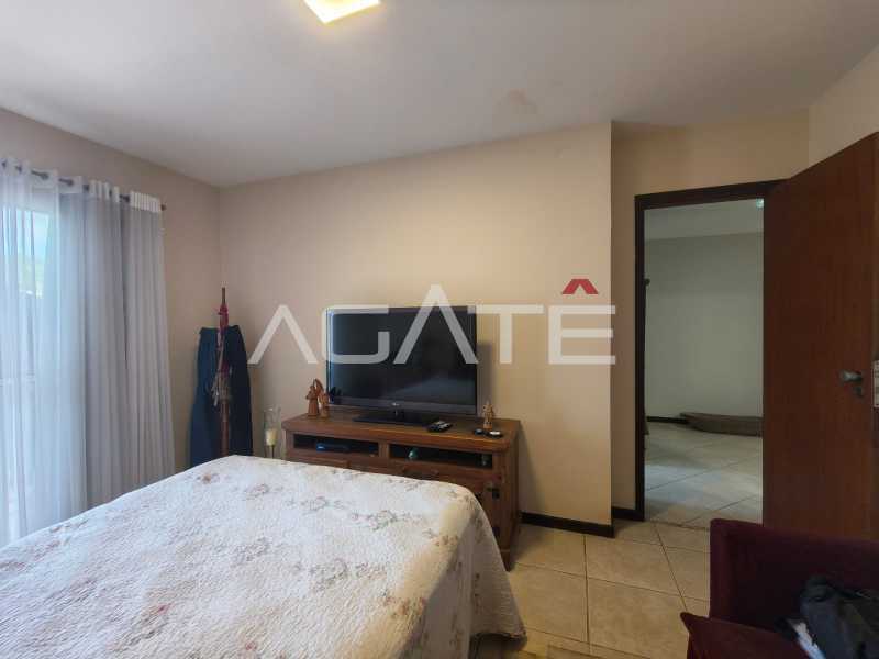 Agatê Imóveis vende Casa Padrão de 120 m² Itaipu - Niterói/RJ por 750 mil reais. - HTCA30446