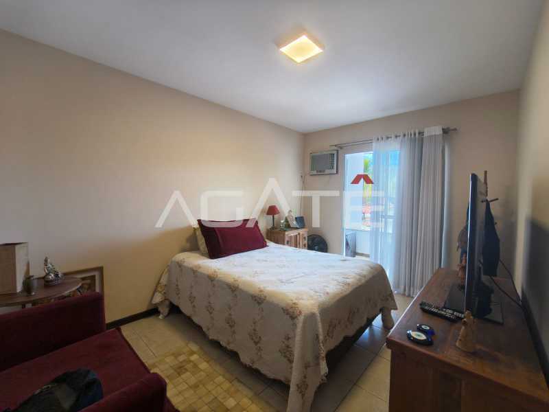 Agatê Imóveis vende Casa Padrão de 120 m² Itaipu - Niterói/RJ por 750 mil reais. - HTCA30446