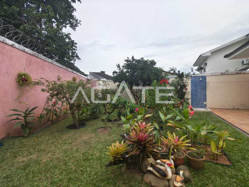 Agatê Imóveis vende maravilhosa casa linear - Piratininga - Niterói por R$ 1.300.000,00 reais. - HTCA30450
