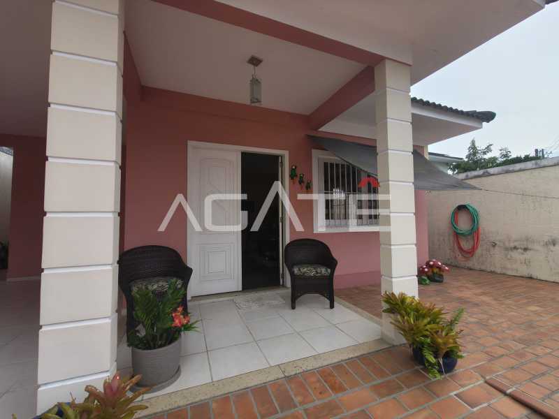 Agatê Imóveis vende maravilhosa casa linear - Piratininga - Niterói por R$ 1.300.000,00 reais. - HTCA30450