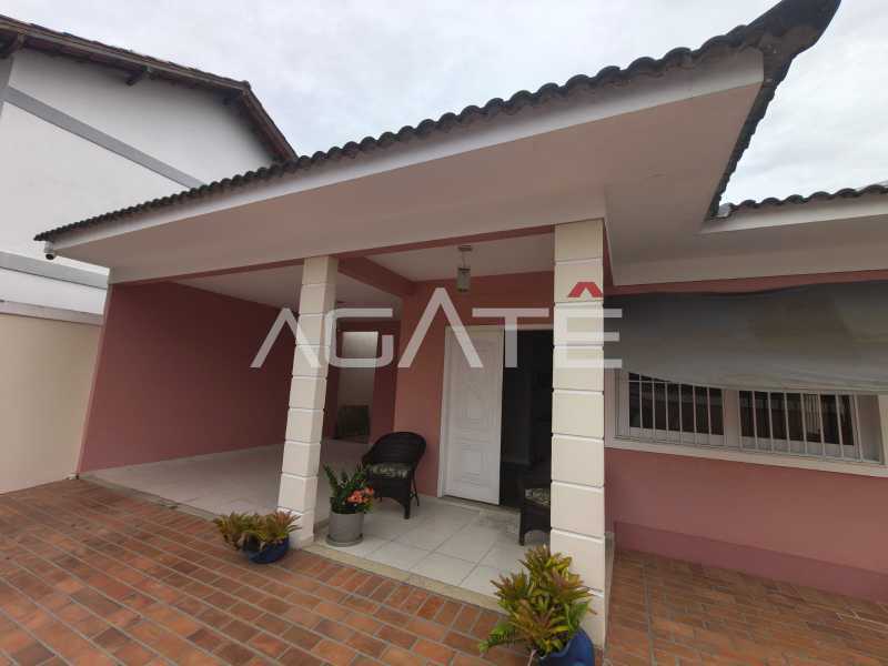 Agatê Imóveis vende maravilhosa casa linear - Piratininga - Niterói por R$ 1.300.000,00 reais. - HTCA30450