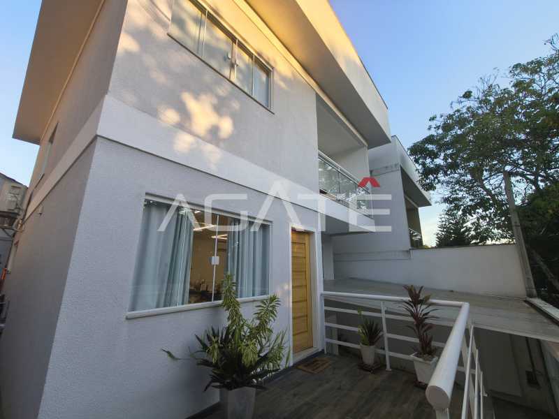 Casa 4 suítes Condomínio - 1