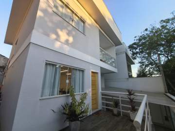 Casa 4 suítes Condomínio - 1