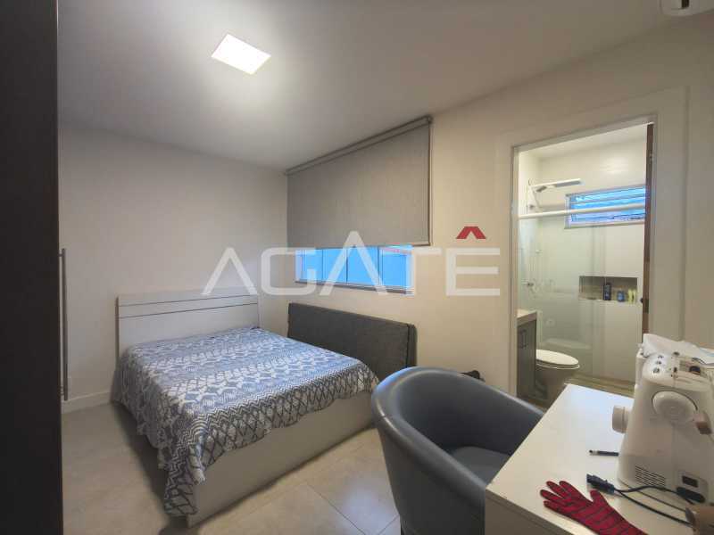 Condomínio Colinazul. - Agatê Imóveis vende excelente casa 4 suítes em Condomínio - Itaipu - Niterói/RJ por R$ 1.390.000,00 reais. - HTCN40139