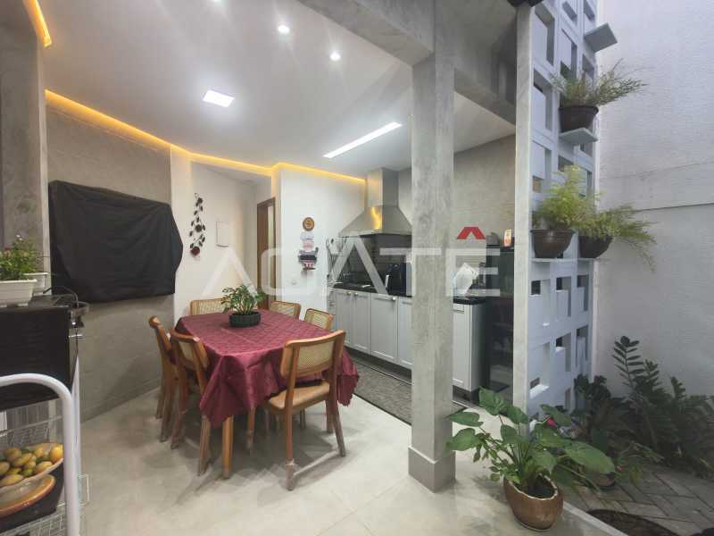 Condomínio Colinazul. - Agatê Imóveis vende excelente casa 4 suítes em Condomínio - Itaipu - Niterói/RJ por R$ 1.390.000,00 reais. - HTCN40139