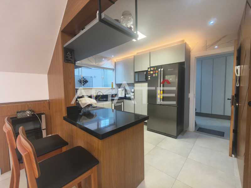 Condomínio Colinazul. - Agatê Imóveis vende excelente casa 4 suítes em Condomínio - Itaipu - Niterói/RJ por R$ 1.390.000,00 reais. - HTCN40139