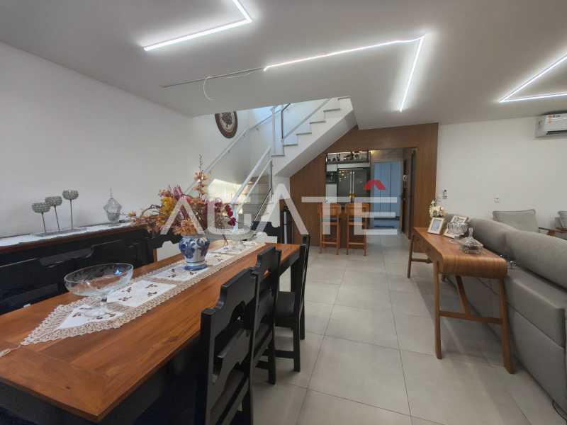 Condomínio Colinazul. - Agatê Imóveis vende excelente casa 4 suítes em Condomínio - Itaipu - Niterói/RJ por R$ 1.390.000,00 reais. - HTCN40139