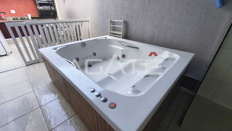 Condomínio Condomínio Sophia Oceânica - Agatê Imóveis vende excelente Casa em Condomínio - Itaipu - Niterói/RJ por R$ 770.000,00 - HTCN30181