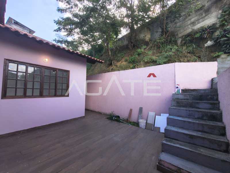 Agatê Imóveis vende excelente casa duplex - Itaipu, Niterói por R$ 1.100.000 mil reais. - HTCA40224